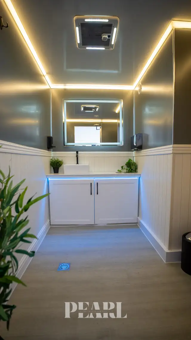 luxury washroom rentals