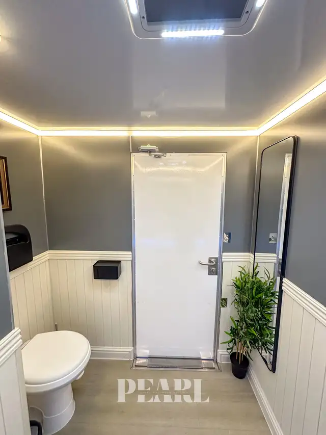 luxury washroom rentals - Photo 3