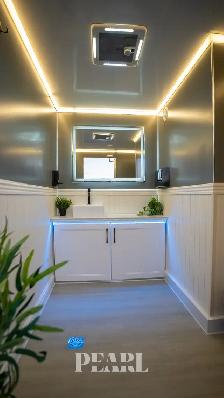 luxury washroom rentals - Photo 2