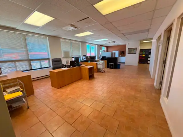 Espace à louer – LaSalle – 3 600 pi² - Photo 7