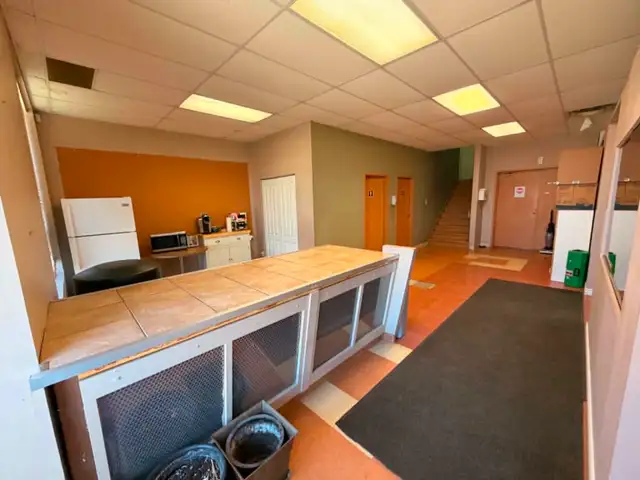 Espace à louer – LaSalle – 3 600 pi² - Photo 8