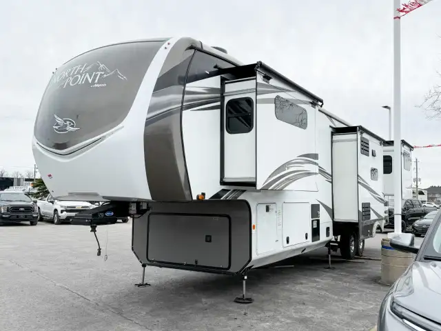 2021 Jayco North Point 387RDFS - Photo 2