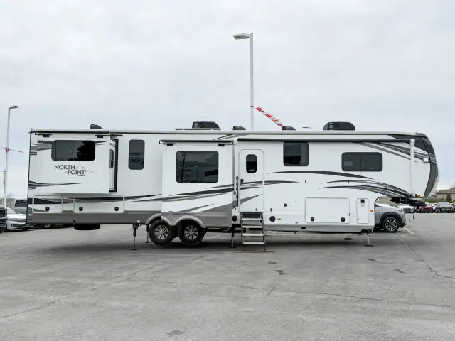 2021 Jayco North Point 387RDFS - Photo 5