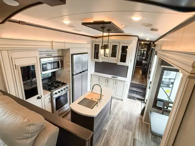 2021 Jayco North Point 387RDFS - Photo 6