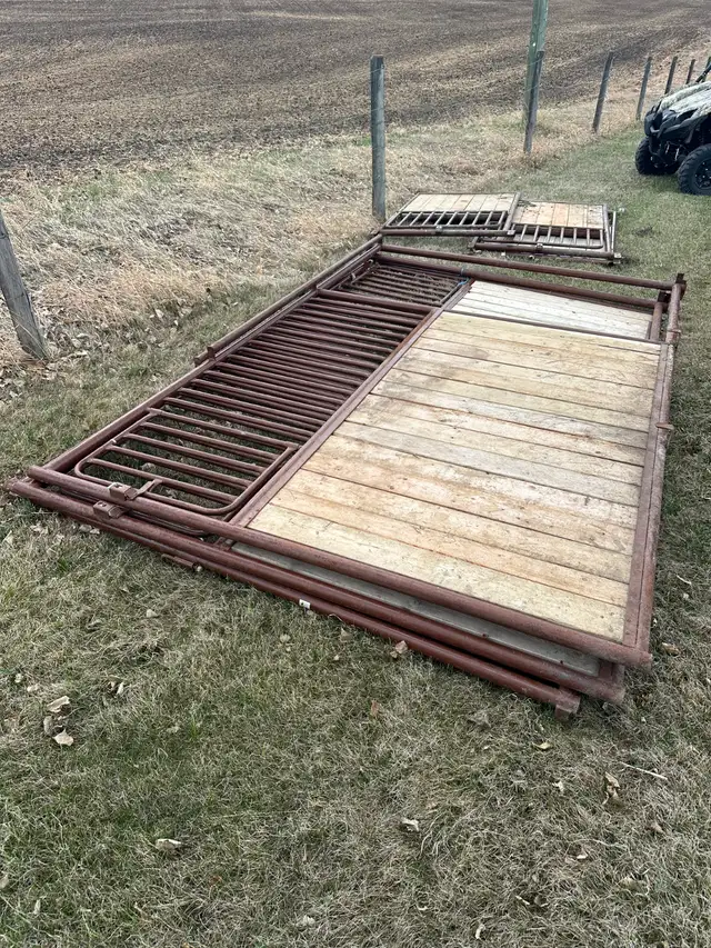 Free Horse stall panels