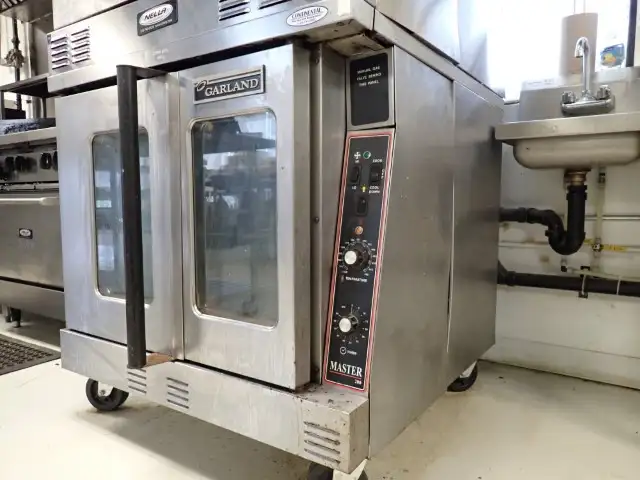 Convection Oven - Photo 2