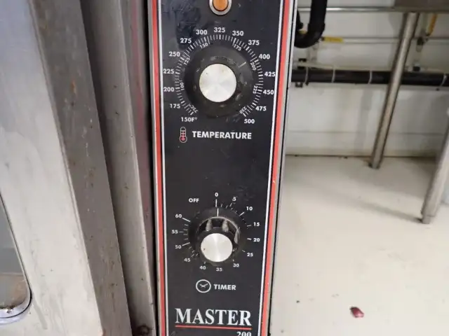 Convection Oven - Photo 4