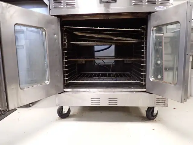 Convection Oven - Photo 8