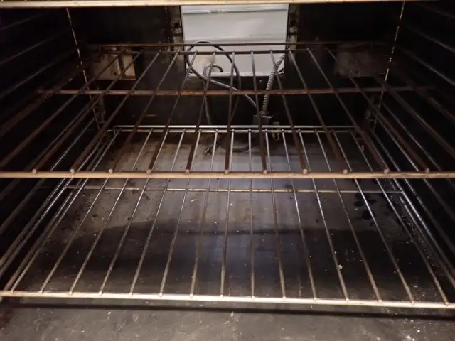 Convection Oven - Photo 9