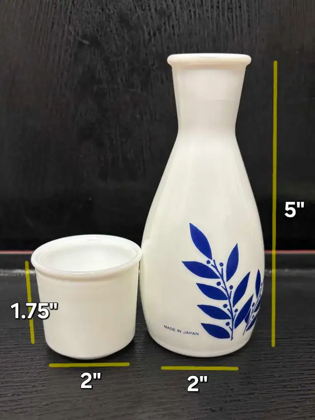 Vintage Gekkeikan Japanese 5' Sake Bottle & Cup - Photo 4