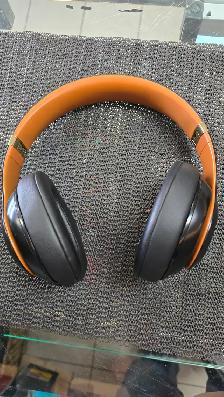 Beats Studio3 Wireless Over-Ear Noise Cancelling Bluetooth - Photo 3