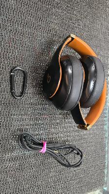 Beats Studio3 Wireless Over-Ear Noise Cancelling Bluetooth - Photo 4