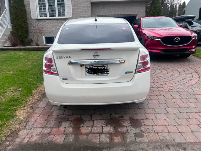 Nissan Sentra 2011 - Photo 2