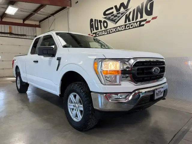2021 Ford f150 XLT / Supercab / 4x4 / 1 Owner / 0 Accident - Photo 2