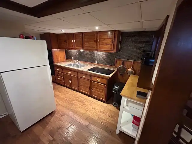 1 Bd Rm   Den - Fully Furnished in Tiverton $1575 Util. Included - Photo 2