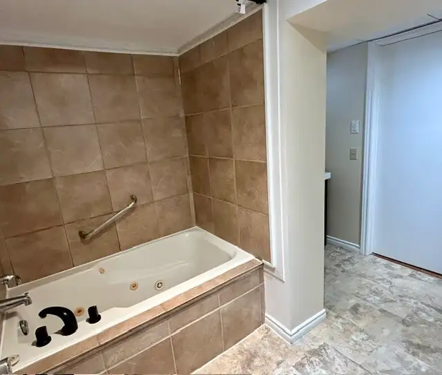 1 Bd Rm   Den - Fully Furnished in Tiverton $1575 Util. Included - Photo 9