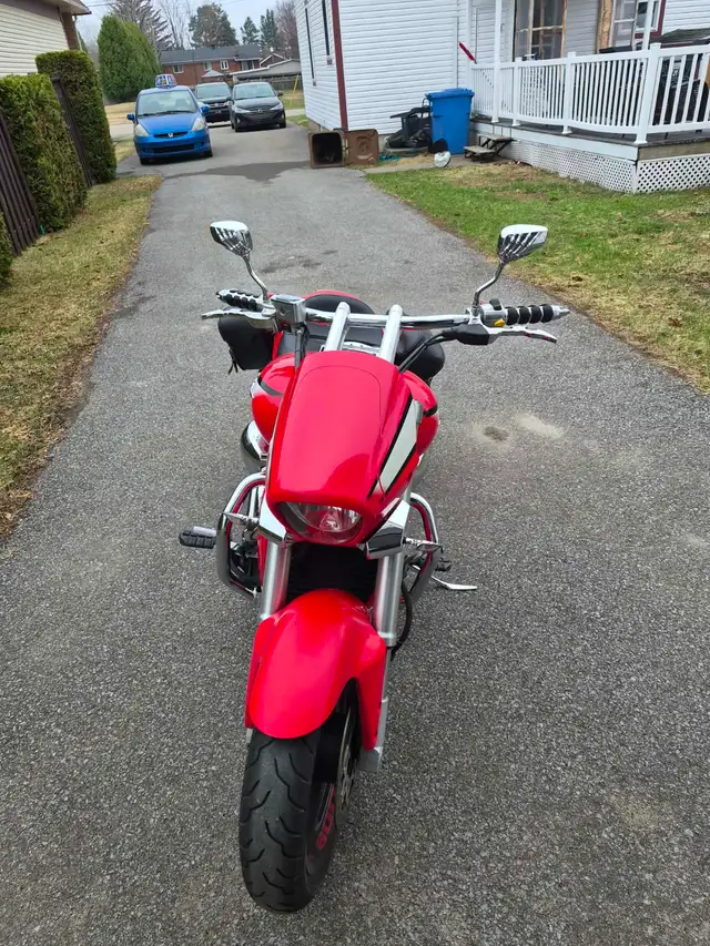 Suzuki boulevard m109R - Photo 3