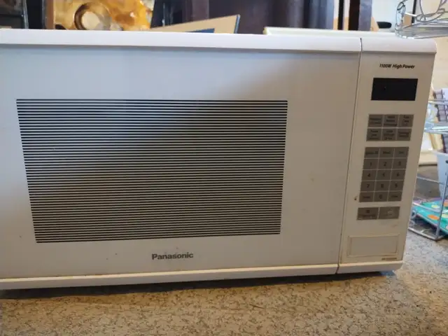 Pictures, frames, micro wave, printer