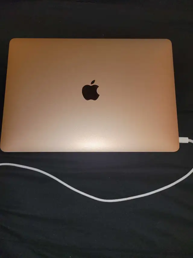 2020 Macbook AIR - Photo 4