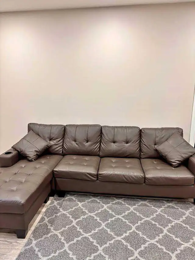New Sectional 4 Seater Leather Sofa With Free Delivery
