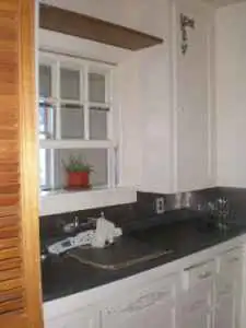 $1700  One bed room   den (character mansion suite) - Photo 3