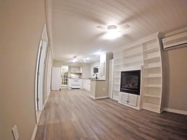 2 Bedroom Apartment - Renovated/Bright/Spacious/All inclusive - Photo 2