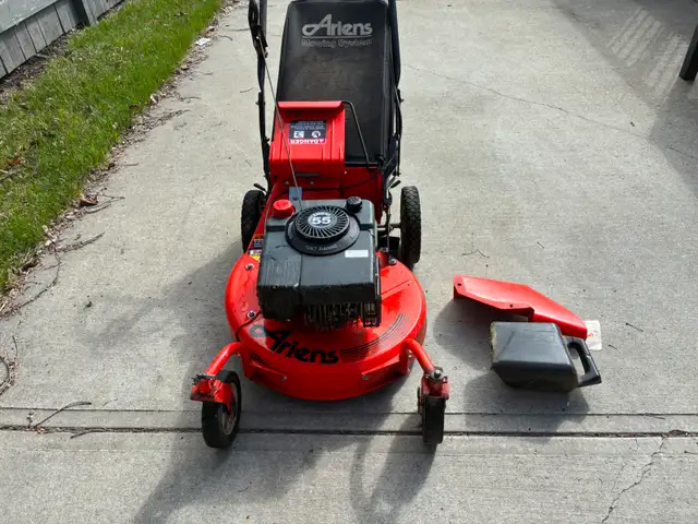 ARIENS  Lawn Mower - Photo 2