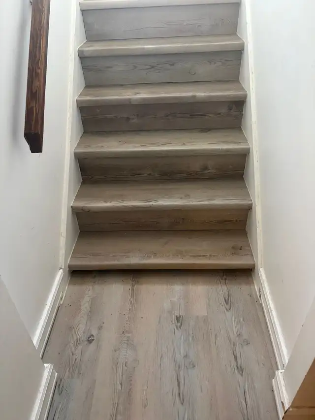 Build Custom VINYL STAIR NOSINGS - Photo 2