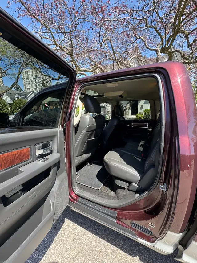 2012 Dodge Ram Laramie 5.7 4x4 full load 8000$ - Photo 10