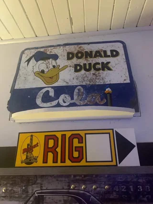signs in Fairview
