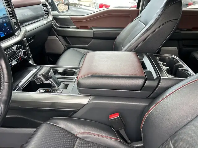 2023 Ford F-150 LARIAT - Photo 12