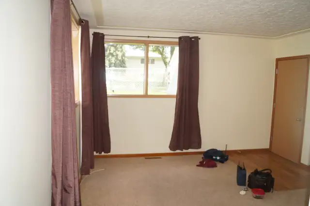 Excellent Location! Central-Kingsway. Your 1 Bedroom Sanctuary - Photo 4