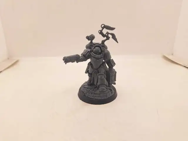 Warhammer 40k Primaris Space Marine Apothecary Biologis