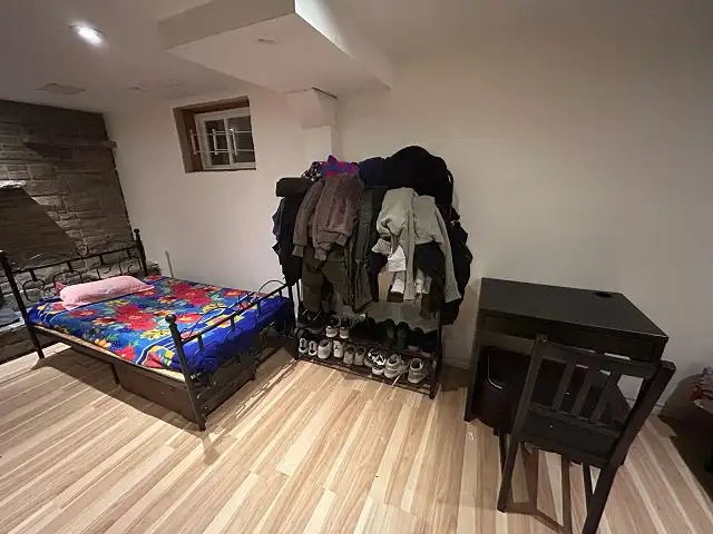 Shared Basement Room for Rent Scarborough Kennedy Subway - Photo 2