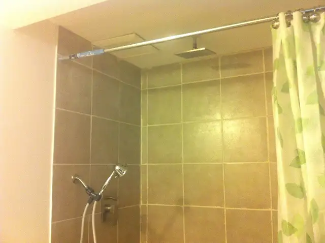 Shared Basement Room for Rent Scarborough Kennedy Subway - Photo 4