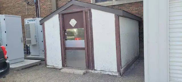 25 - 30 yr old shed