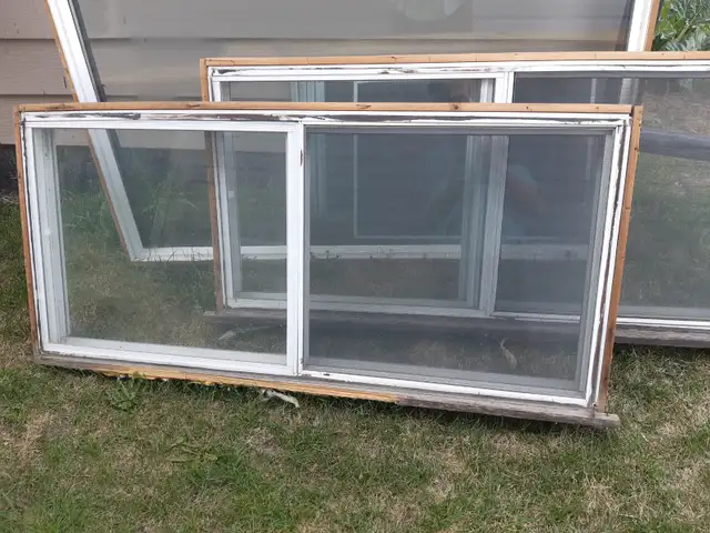 3 free windows-good for green house cottage or shed - Photo 2