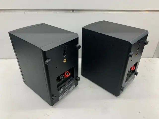 PSB Alpha Intro LR Bookshelf Speakers - Photo 2