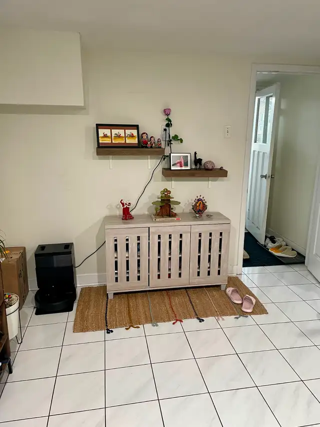 Spacious 3 bedroom, 1 bath, 1 parking, Jane/ Wilson/ Weston - Photo 9