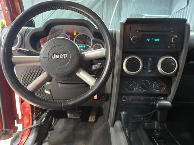 2009 JEEP WRANGLER SAHARA UNLIMITED - 4 PORTES - Photo 12