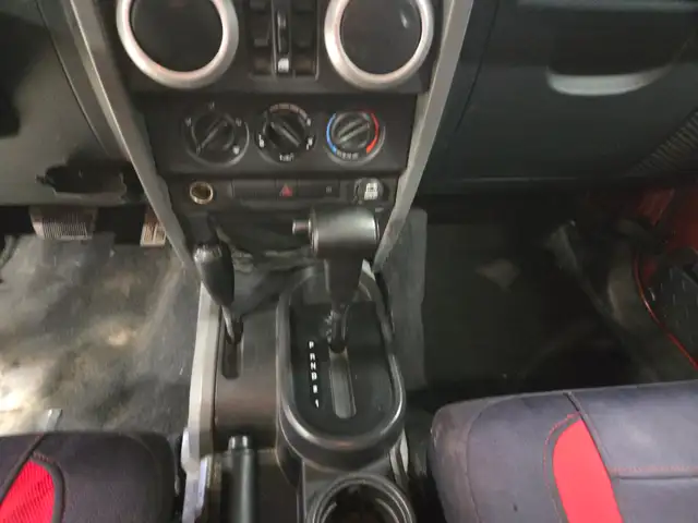 2009 JEEP WRANGLER SAHARA UNLIMITED - 4 PORTES - Photo 15