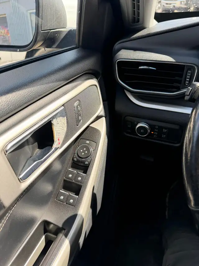 2020 Ford Explorer XLT 4WD /  LEATHER LOADED - Photo 21