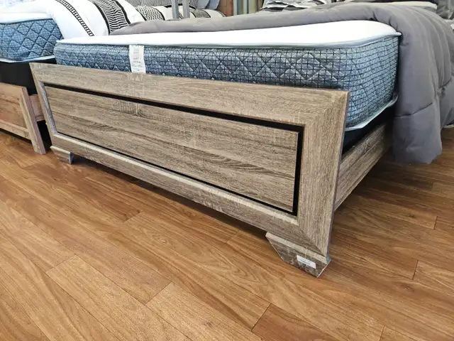 Mazin Furniture - Beechnut Queen-Size 5-Piece Bedroom Set - Photo 3