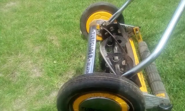 Lawnmower manual push - Photo 3