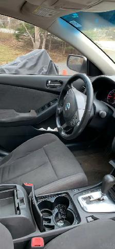 2012 nisssn Altima runs drives parts 250.00 as is - Photo 4