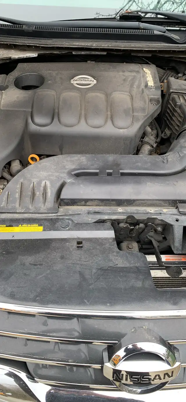 2012 nisssn Altima runs drives parts 250.00 as is - Photo 5