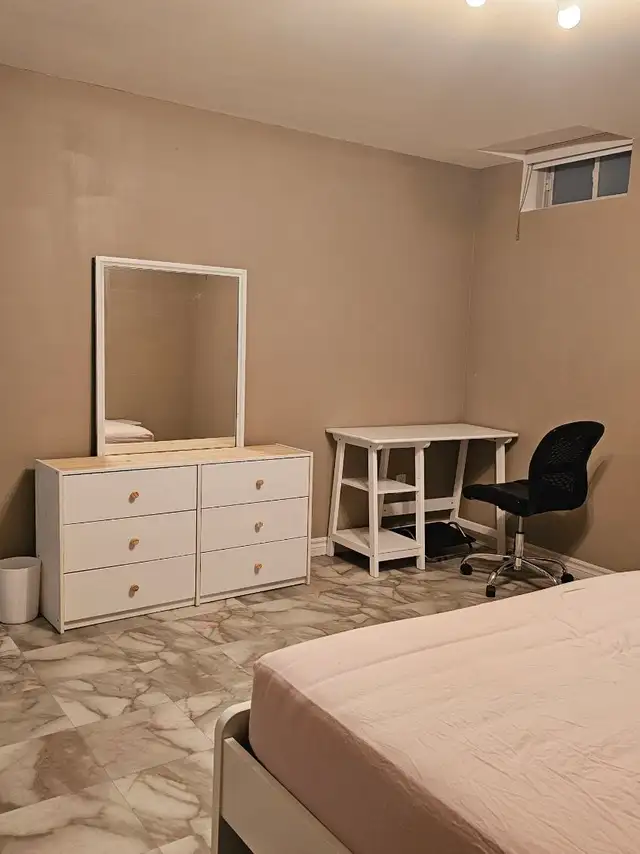 Fully Furnished 1 Bedroom, 1 Bath, 1 Parking, Basement Apartment - Photo 7