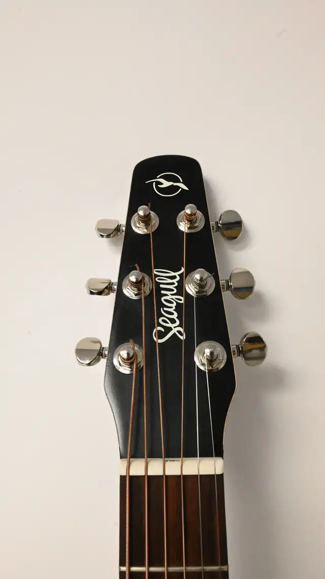 Seagull S6 Classic Black Acoustic-Electric Guitar with hard case - Photo 3
