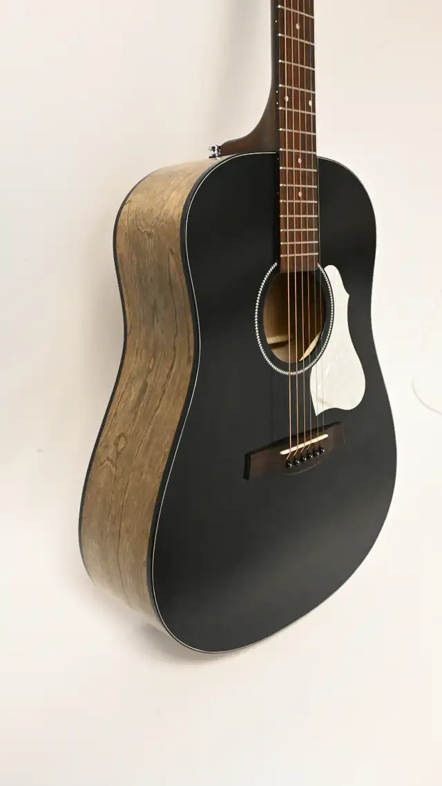 Seagull S6 Classic Black Acoustic-Electric Guitar with hard case - Photo 7