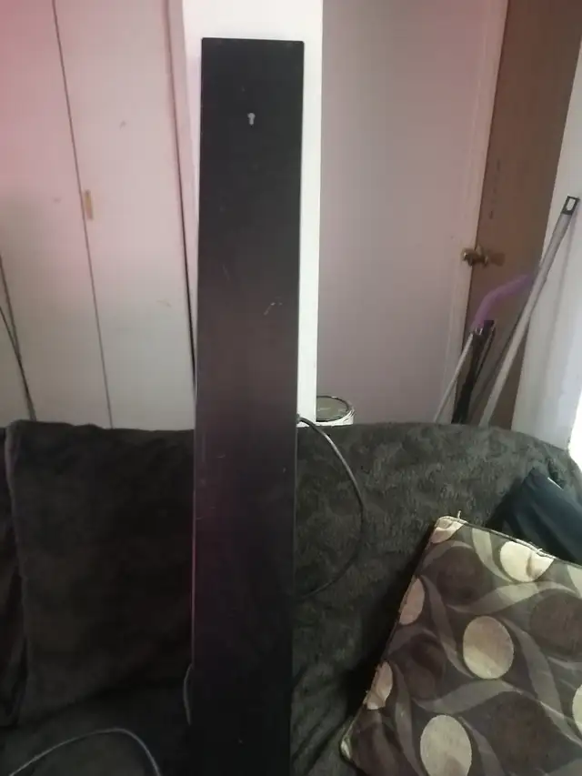 Casing for a 40 watt fluorescent bulb - Photo 2
